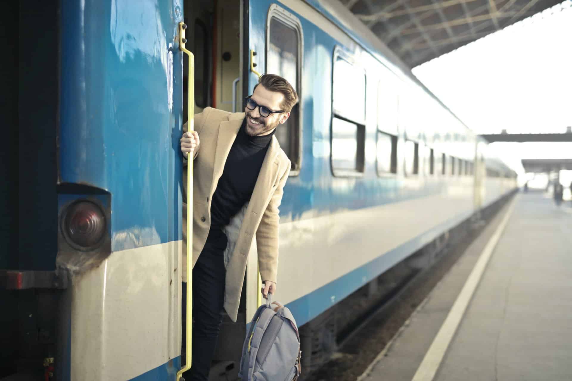 Conscious travel, man by train