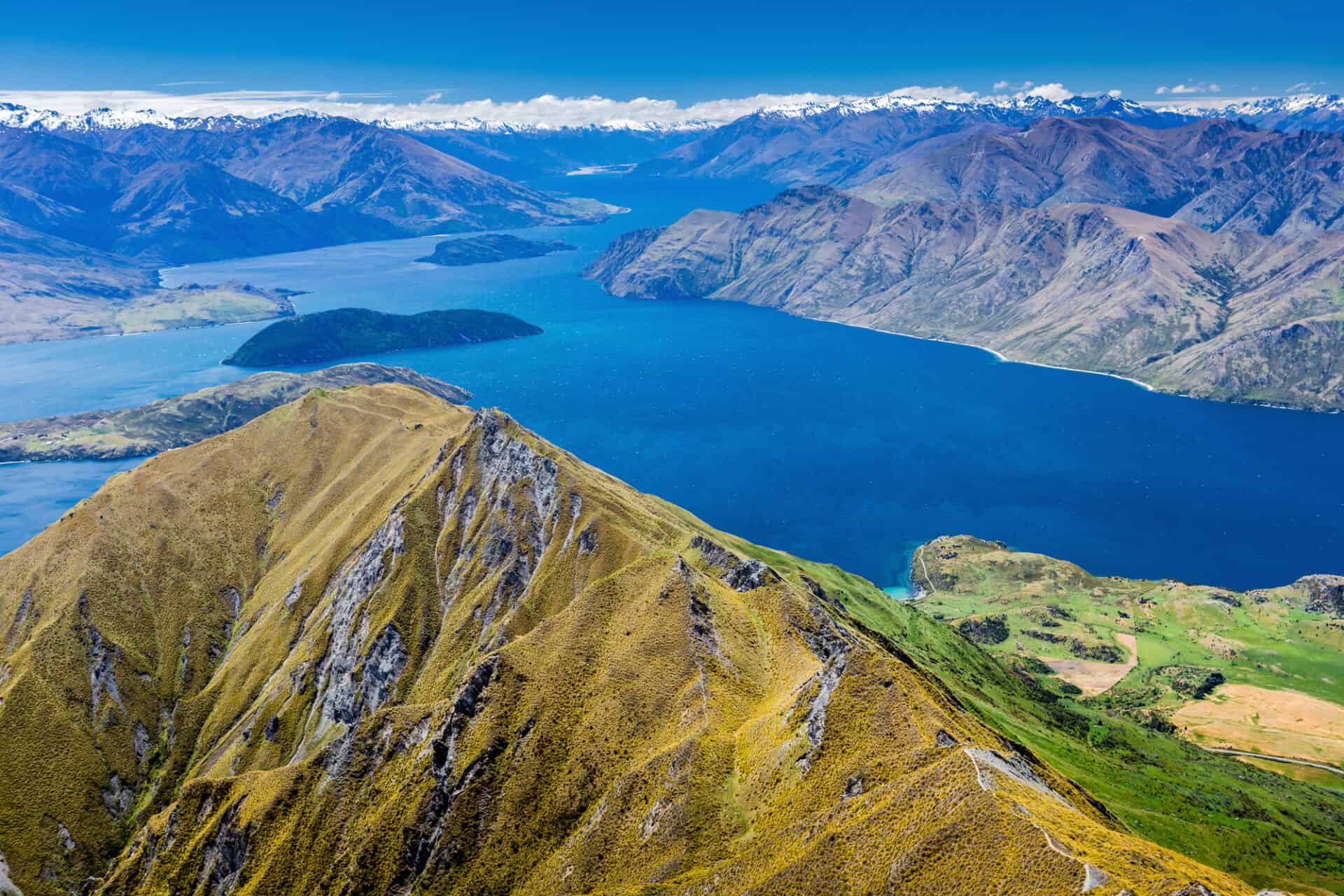 Hiking in New Zealand, view Lake Wanaka